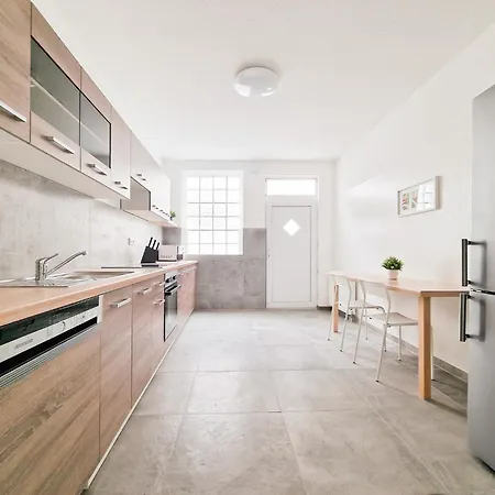 Lägenhet Tolstov - 4 Mit Terrasse - 25 Min Zur Messe Dus *