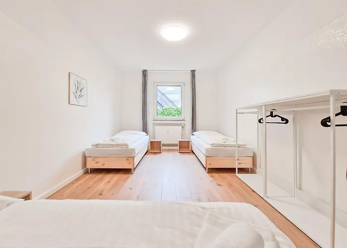 アパート Tolstov - 4 Mit Terrasse - 25 Min Zur Messe Dus クレーフェルト