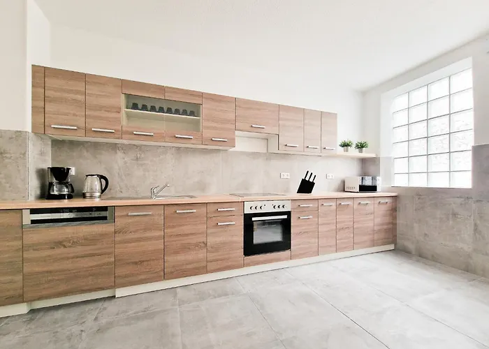 Tolstov - 4 Mit Terrasse - 25 Min Zur Messe Dus アパート *