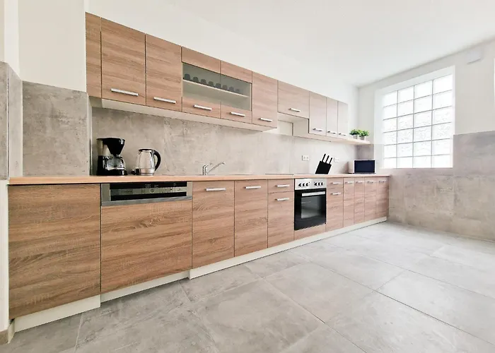 アパート Tolstov - 4 Mit Terrasse - 25 Min Zur Messe Dus クレーフェルト