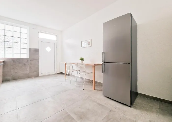 Tolstov - 4 Mit Terrasse - 25 Min Zur Messe Dus アパート