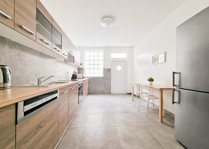 アパート Tolstov - 4 Mit Terrasse - 25 Min Zur Messe Dus *